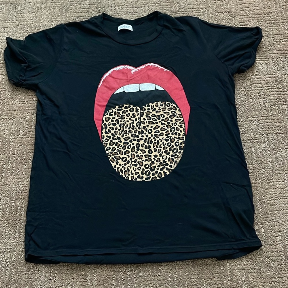 Basic black womens tee ($only when bundled)